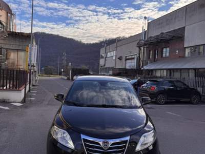 Lancia Ypsilon neopatenti TwinAir 5 porte Metano Ecochic Gold Nero usata Concesio