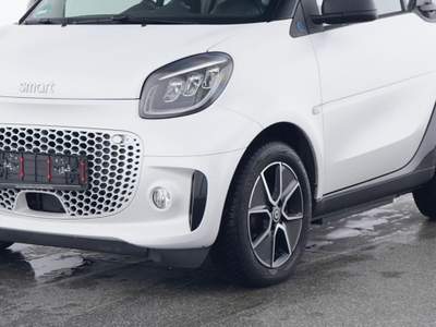 Smart ForTwo EQ Passion Bianco usata Magenta