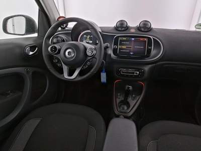 Smart ForTwo EQ Passion Bianco usata Magenta