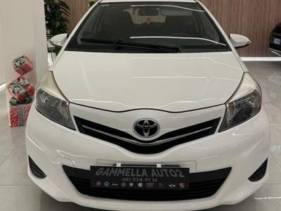 Toyota Yaris 1.0 5 porte Active Bianco usata San Sebastiano al Vesuvio