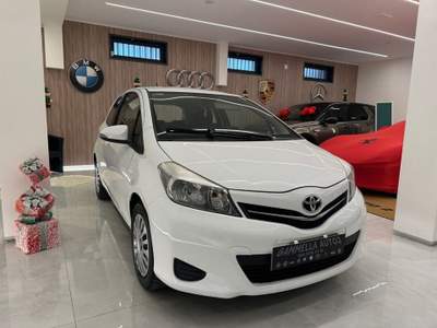 Toyota Yaris 1.0 5 porte Active Bianco usata San Sebastiano al Vesuvio
