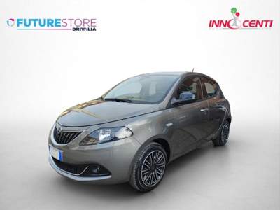Lancia Ypsilon 1.0 FireFly 5 porte S&S Hybrid Gold Grigio usata AVERSA