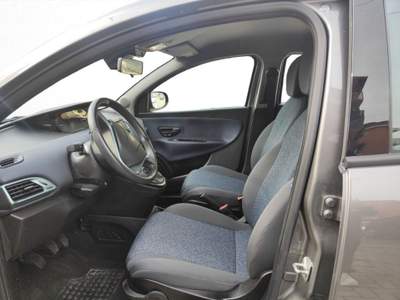 Lancia Ypsilon 1.0 FireFly 5 porte S&S Hybrid Gold Grigio usata AVERSA