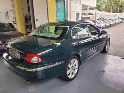 Jaguar X-Type 3.0 V6 24V cat Executive Verde usata Marnate