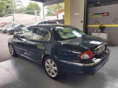 Jaguar X-Type 3.0 V6 24V cat Executive Verde usata Marnate