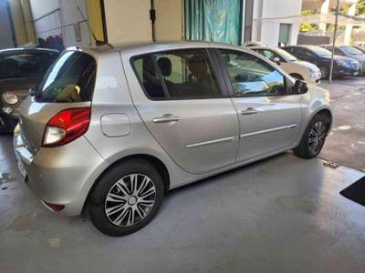 Renault Clio 1.5 dCi 75CV 5 porte Yahoo! Grigio usata Marnate