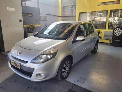 Renault Clio 1.5 dCi 75CV 5 porte Yahoo! Grigio usata Marnate