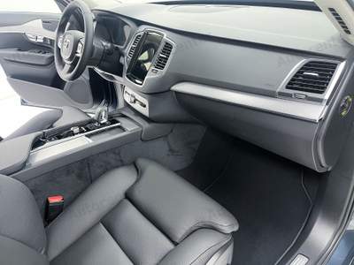 Volvo XC90 B5 (b) AWD automatico 7 posti Core Blu/Azzurro usata Bassano del Grappa