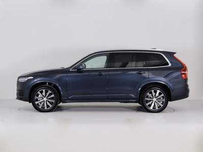 Volvo XC90 B5 (b) AWD automatico 7 posti Core Blu/Azzurro usata Bassano del Grappa