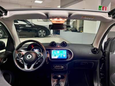 Smart ForTwo 90 0.9 T twinamic cabrio Passion Nero usata Milano
