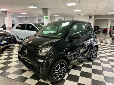 Smart ForTwo 90 0.9 T twinamic cabrio Passion Nero usata Milano
