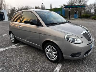 Lancia Ypsilon Lancia ypsilon Oro usata LACCHIARELLA
