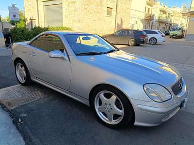 Mercedes-Benz SLK ALLESTIMENTO DESIGNO ASI TARGA ORO Grigio usata Putignano