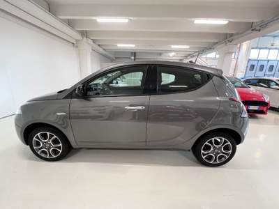 Lancia Ypsilon 1.0 FireFly 5P S&S Hybrid Ecochic Gold Grigio usata Massanzago