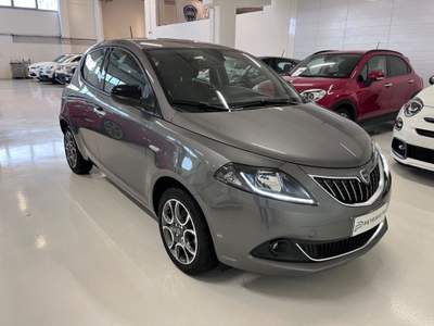 Lancia Ypsilon 1.0 FireFly 5P S&S Hybrid Ecochic Gold Grigio usata Massanzago
