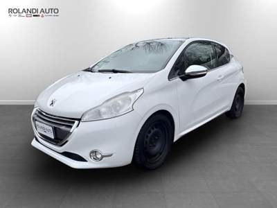 Peugeot 208 1.6 e-hdi 8v Allure s&s 115cv 3p Bianco usata Casale Monferrato