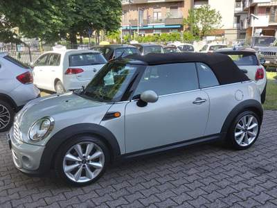 MINI Cooper Mini Cooper D Cabrio aut. OK NEOPATENTATI Grigio usata MELEGNANO