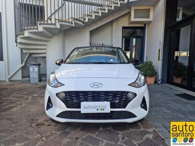 Hyundai i10 1.0 MPI Tech A/T Bianco usata Salerno
