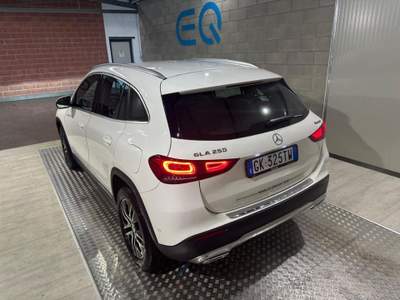 Mercedes-Benz GLA Automatic 4Matic Sport Plus Bianco usata Magenta