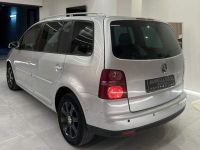 Volkswagen Touran 1.9 TDI 105CV Conceptline Grigio usata San Sebastiano al Vesuvio