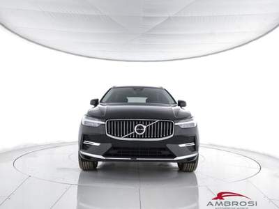 Volvo XC60 T6 AWD Plug-in hybrid Elettrica/Benzina Core Brigh Nero usata Corciano