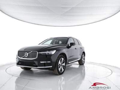 Volvo XC60 T6 AWD Plug-in hybrid Elettrica/Benzina Core Brigh Nero usata Corciano