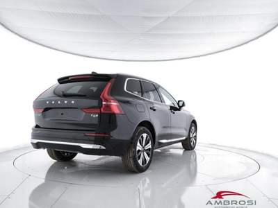 Volvo XC60 T6 AWD Plug-in hybrid Elettrica/Benzina Core Brigh Nero usata Corciano
