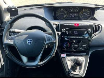Lancia Ypsilon 1.2 69 CV 5 porte S Momodesign Blu/Azzurro usata Castelnuovo Rangone
