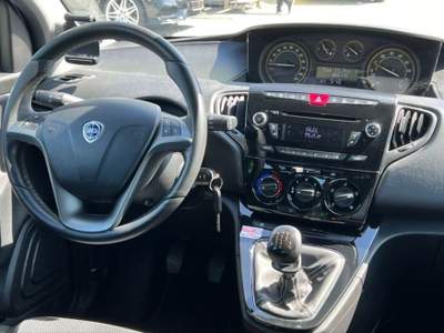 Lancia Ypsilon 1.2 69 CV 5 porte S Momodesign Blu/Azzurro usata Castelnuovo Rangone