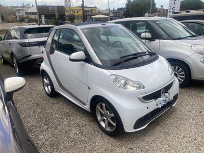 Smart ForTwo 1000 52 kW MHD cabrio passion Bianco usata Coriano
