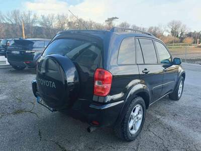 Toyota RAV4 RAV4 2.0 D4D TDI 5 porte Nero usata Mondolfo