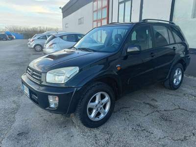 Toyota RAV4 RAV4 2.0 D4D TDI 5 porte Nero usata Mondolfo