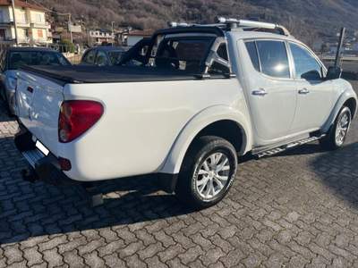 Mitsubishi L200 2.5 DI-D/178CV DC Intense Plus DPF navi Bianco usata Asiago