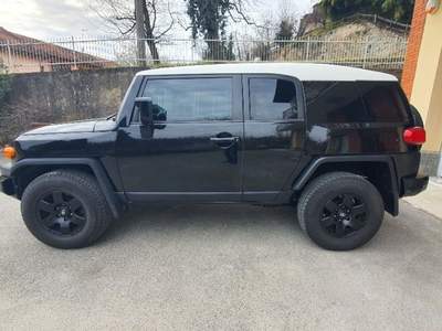 Toyota Land Cruiser FJ Cruiser 4.0 Nero usata COSSATO
