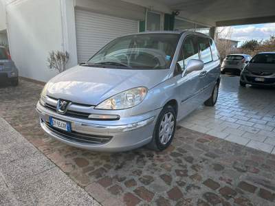 Peugeot 807 PEUGEOT 807 2.0 HDI 7 POSTI (12 RATE) Argento usata LUGO