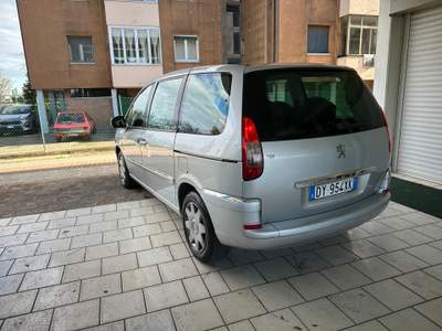 Peugeot 807 PEUGEOT 807 2.0 HDI 7 POSTI (12 RATE) Argento usata LUGO