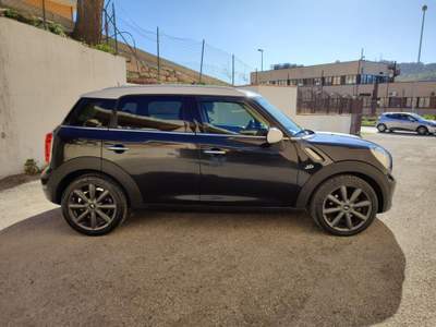 MINI Countryman Mini Cooper D Business Countryman Automatica Nero usata Agrigento