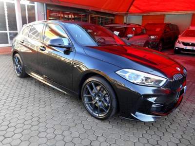 BMW Serie 1 116d d 5p. Msport+Autom+Tetto Apr+C.18" edition black Nero usata Milano