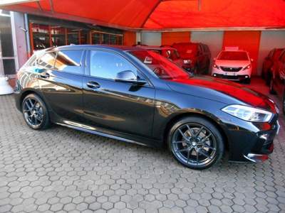 BMW Serie 1 116d d 5p. Msport+Autom+Tetto Apr+C.18" edition black Nero usata Milano