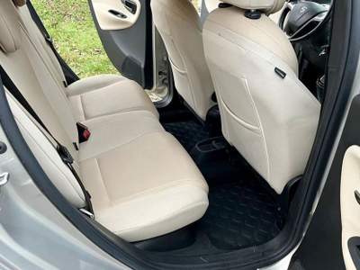 Lancia Ypsilon 0.9 TwinAir 85 CV 5 porte Platinum Beige usata Castelnuovo Rangone