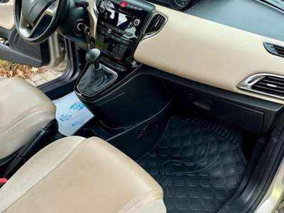 Lancia Ypsilon 0.9 TwinAir 85 CV 5 porte Platinum Beige usata Castelnuovo Rangone