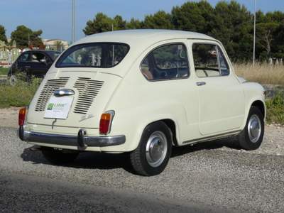 Fiat 600 FANALONA 750 cc Beige usata Ragusa