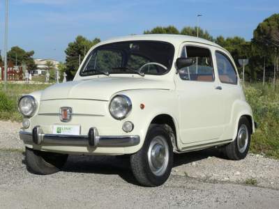 Fiat 600 FANALONA 750 cc Beige usata Ragusa