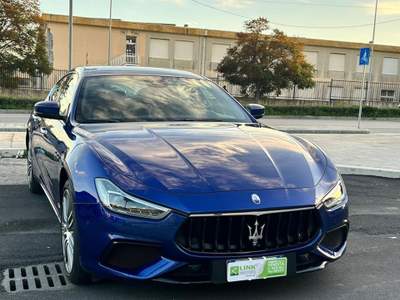 Maserati Ghibli 330 CV MHEV Gransport Blu/Azzurro usata Siracusa