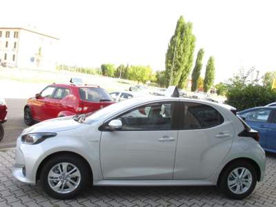 Toyota Yaris 1.5 Hybrid 5 porte Active - NEOPATENTATI Argento usata San Giorgio di Piano