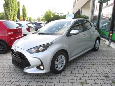 Toyota Yaris 1.5 Hybrid 5 porte Active - NEOPATENTATI Argento usata San Giorgio di Piano