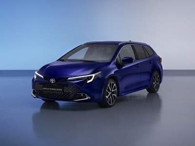 Toyota Corolla Active 1.8 Hybrid Touring Sports Bianco usata San Giorgio di Piano