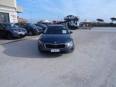 Skoda Octavia 2.0 TDI EVO SCR 150 CV DSG Wagon Style Grigio usata TROIA