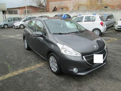Peugeot 208 1° serie 1.2 VTi 82 CV 5 porte Allure Grigio usata Roma