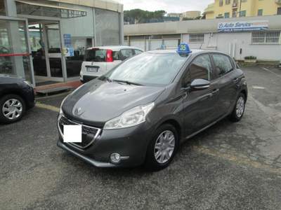 Peugeot 208 1° serie 1.2 VTi 82 CV 5 porte Allure Grigio usata Roma